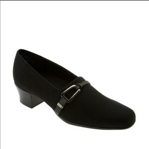 Munro Women's Low-Heel Comfort Shoes 6W Black